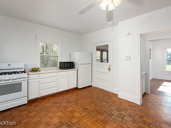 3rd image of 6703 Woodward Ave