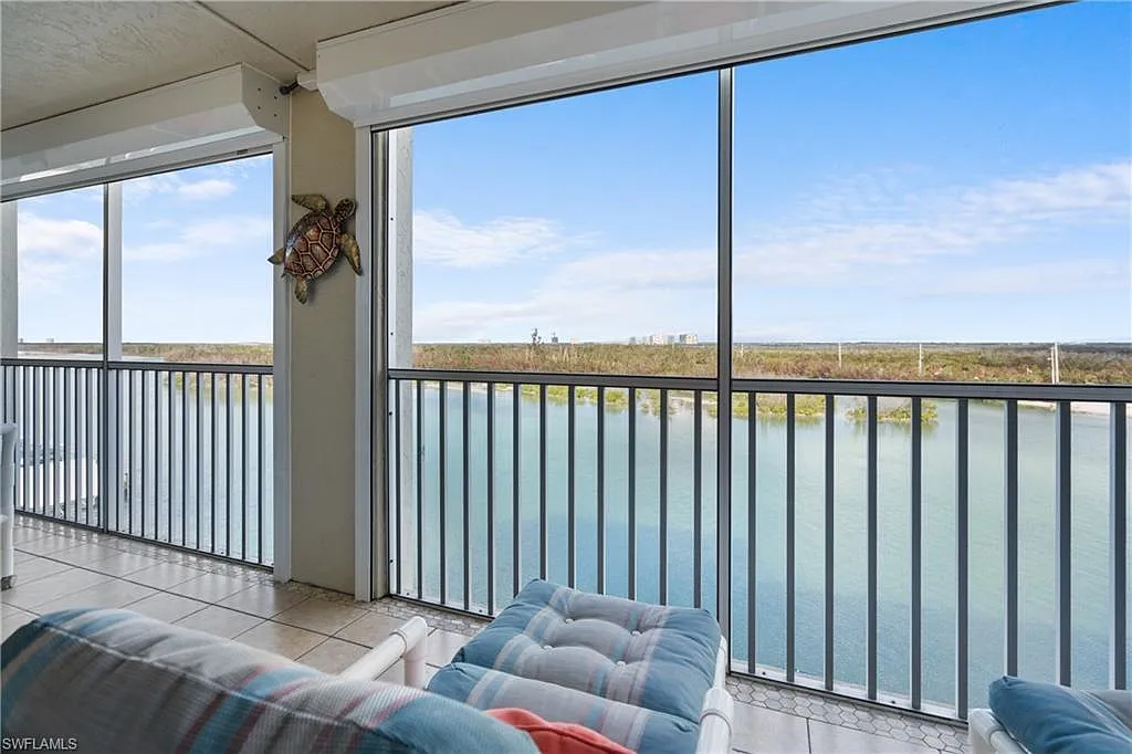 2 bed, 2.0 bath, 1099 sqft, $6,500 — Photo 1