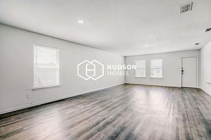 417 Shorty St — Photo 3