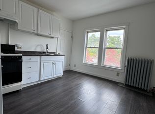 641 Massabesic St APT 4, Manchester, NH 03103