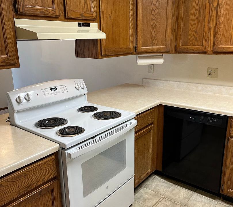 Palmer House Apartments 321 4th Ave N Wahpeton ND Zillow