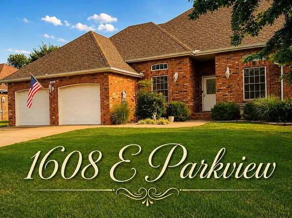 1608 E Parkview St, Ozark, MO 65721