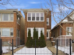 4045 W Nelson St, Chicago, IL 60641