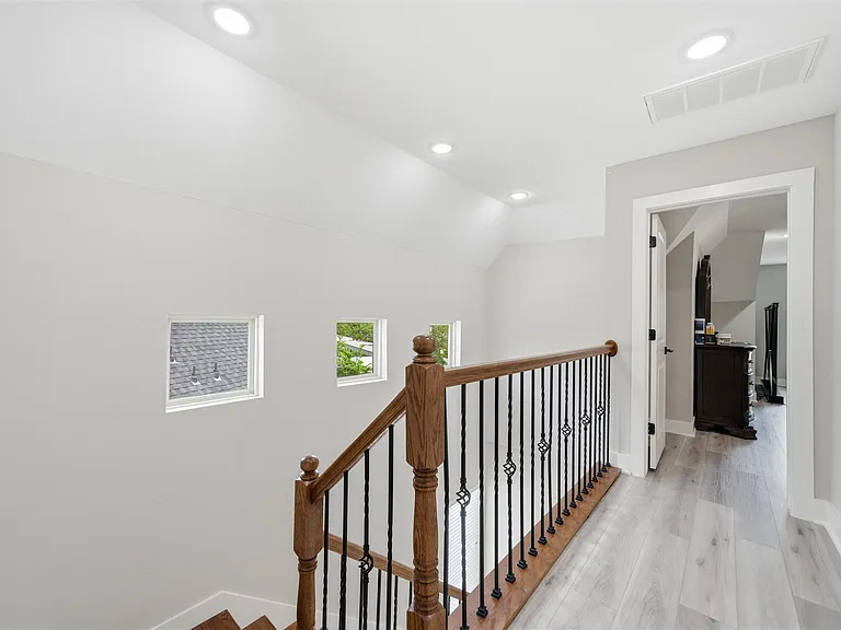4903 Curiosity Ct — Photo 35