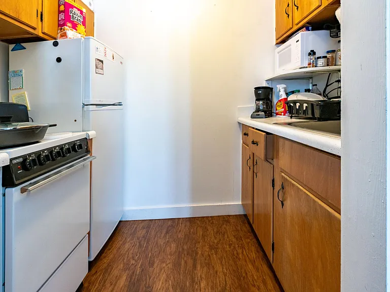 359 Maple St #2 — Photo 7