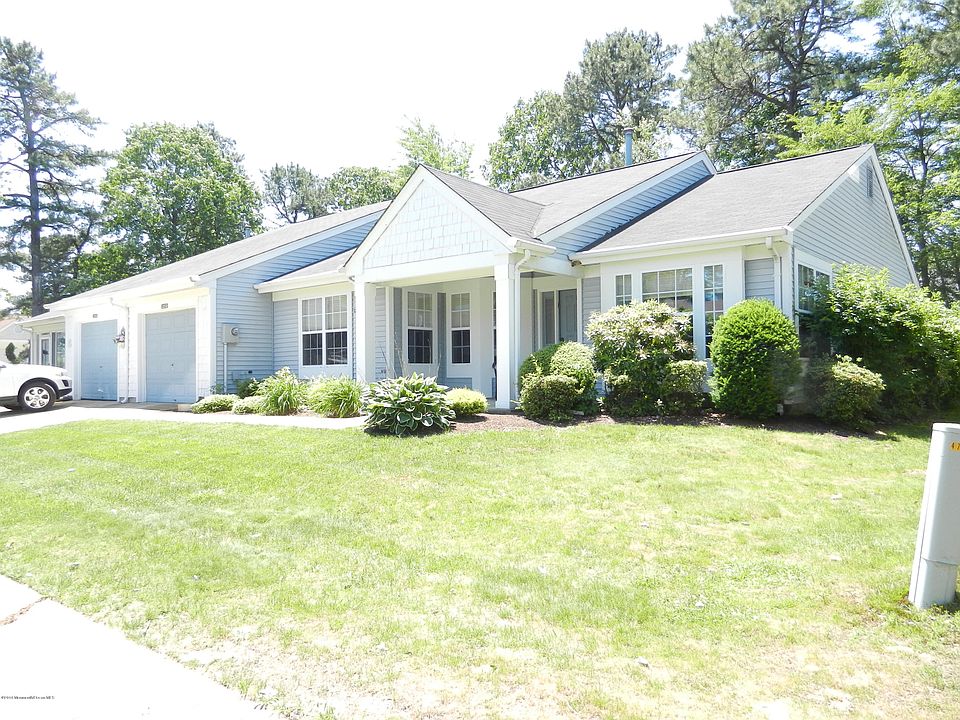 1st image of 1215 Thornbury Lane #B