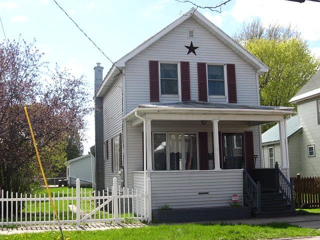 1st image of 721 Morris St