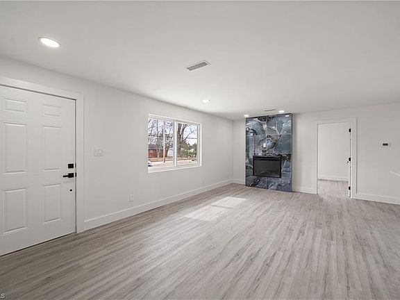 5th image of 220 Hedgecock Rd