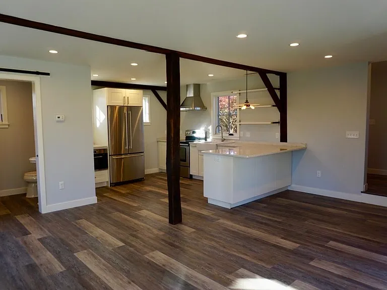 4 Hemlock Rd — Photo 6