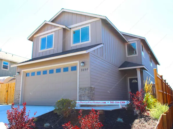 3010 NW Dogwood Ave, Redmond, OR 97756