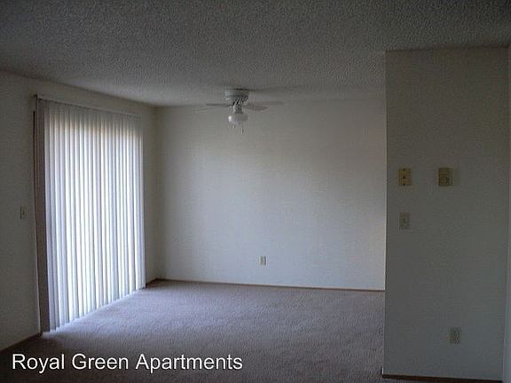 3rd image of 3811 NE Royal View Ave APT A06