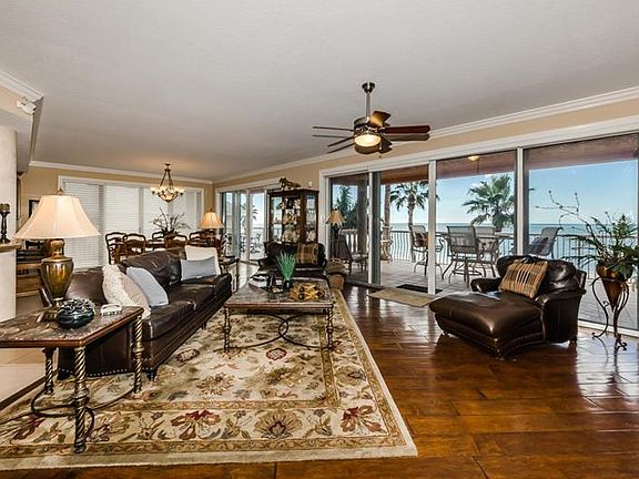 5th image of 19130 Gulf Blvd #V-3