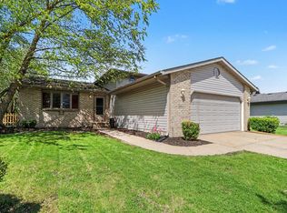 7954 Bracken Pkwy, Hobart, IN 46342
