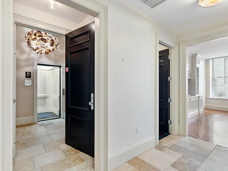 20 Beacon St #4 — Photo 19