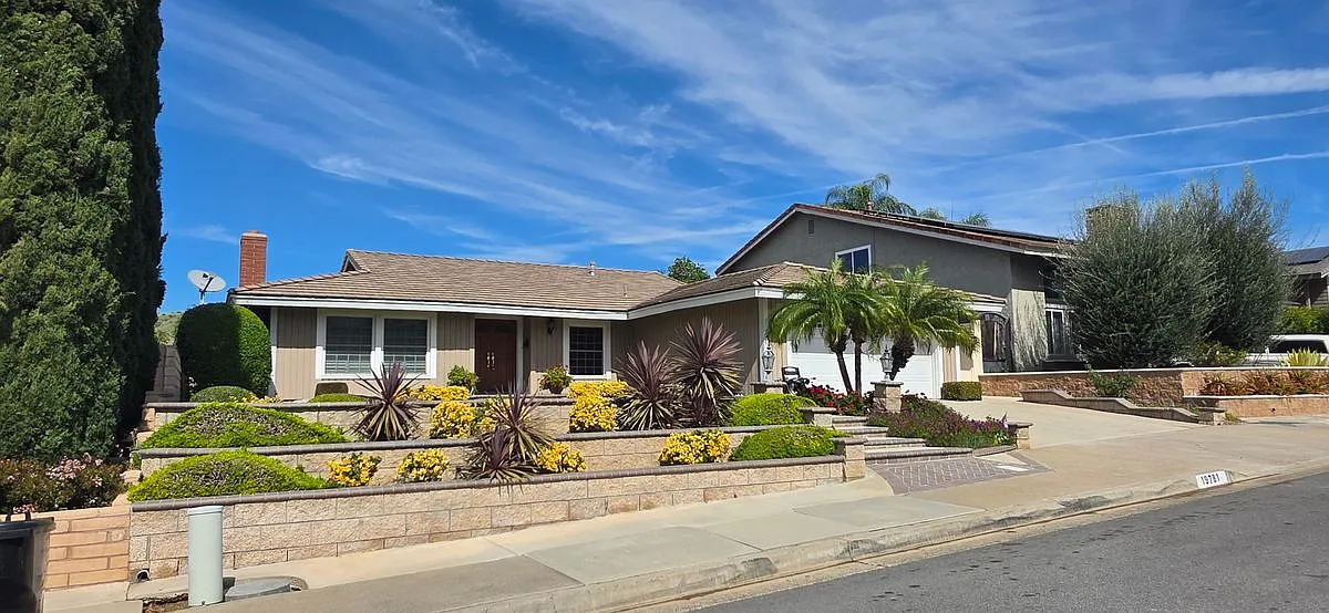 4 bed, 2.0 bath, 1847 sqft, $4,900 — Photo 2