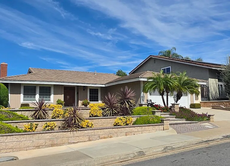19781 Venecia Ln — Photo 2