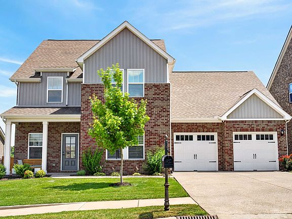 2nd image of 729 Pebble Creek Ln