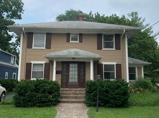 7 S Worth Ave, Elgin, IL 60123