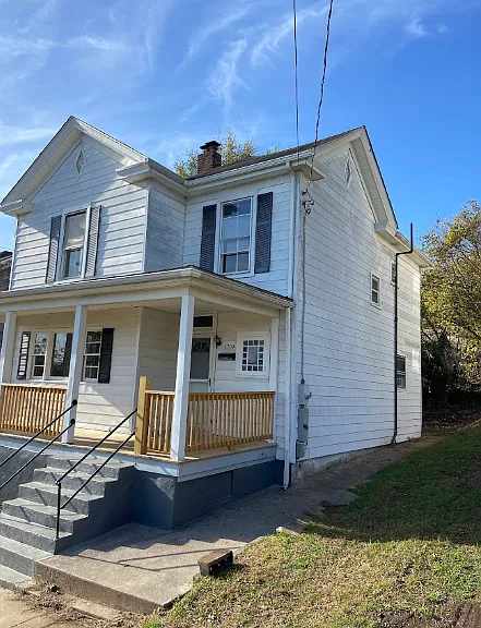 1719 Liberty St — Photo 15