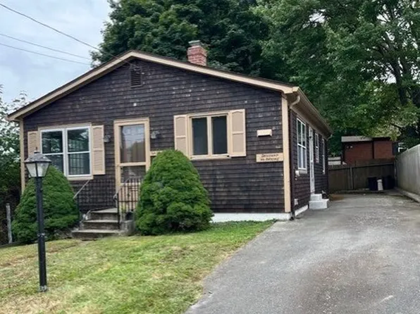 294 Appleton St, New Bedford, MA 02745