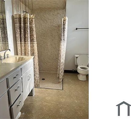 3rd image of 4036 W Ainslie St #G