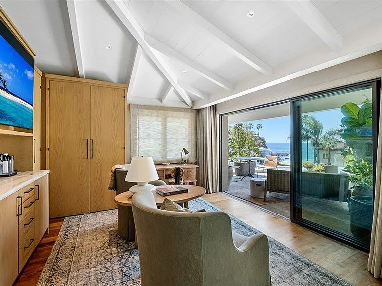 27 Emerald Bay — Photo 24