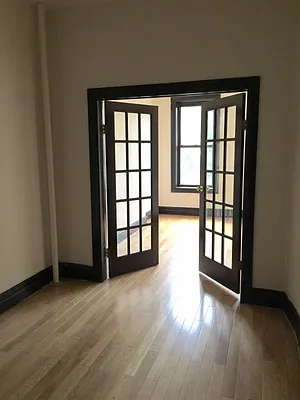 Rented by Bohemia Realty Group | media 36