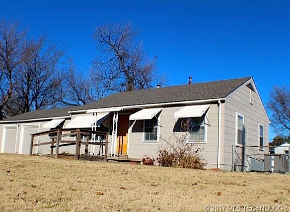 2nd image of 3345 E King Pl