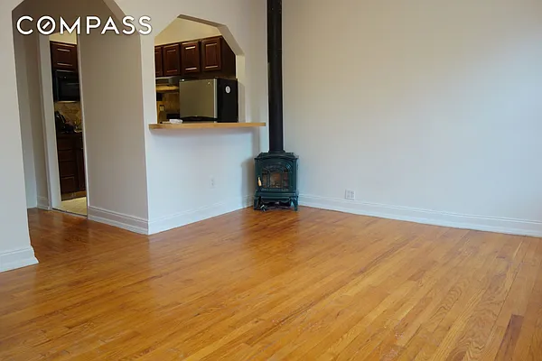 Rented by Compass | media 10