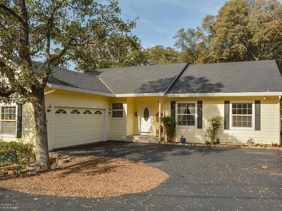 1st image of 17662 Silver Pine Dr