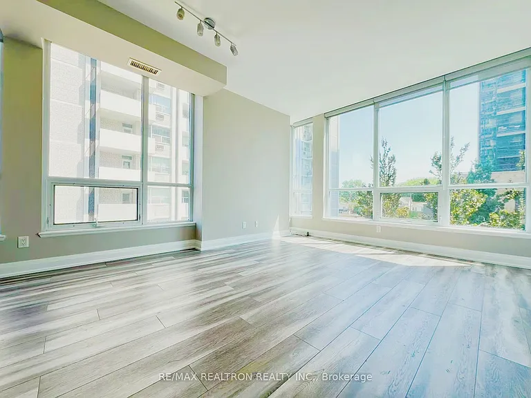 83 Redpath Ave #204 — Photo 12