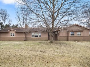 501 Lone Beech Rd, Monticello, IL 61856