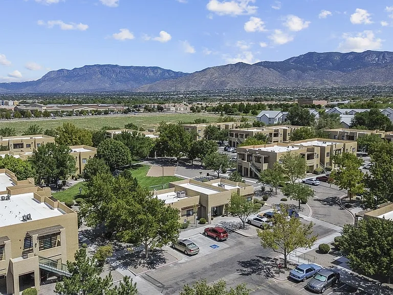 Manzano Mesa — Photo 29