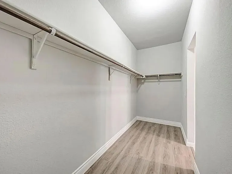 6713 Branrust Dr — Photo 18