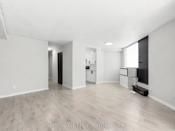 2350 Dundas St W, Toronto, ON