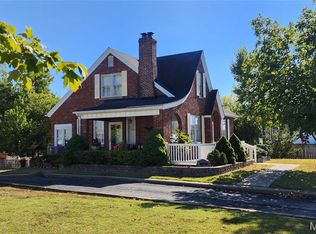 2412 State St, Chester, IL 62233