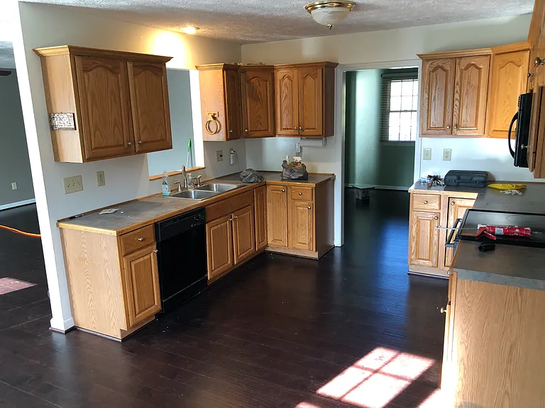 251 Rembrandt Dr — Photo 7