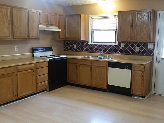 4th image of 546 Bell Place Dr