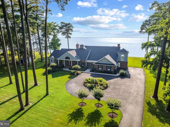 205 Lighthouse View Dr, Stevensville, MD 21666