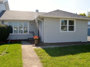 4637 W 88th St, Hometown, IL