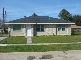 14 Victorian Ct, Violet, LA 70092