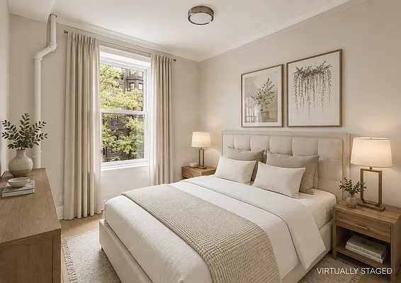 Bedroom, photo 1