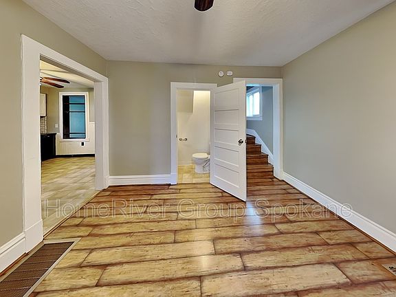 5th image of 109 W Montgomery Ave