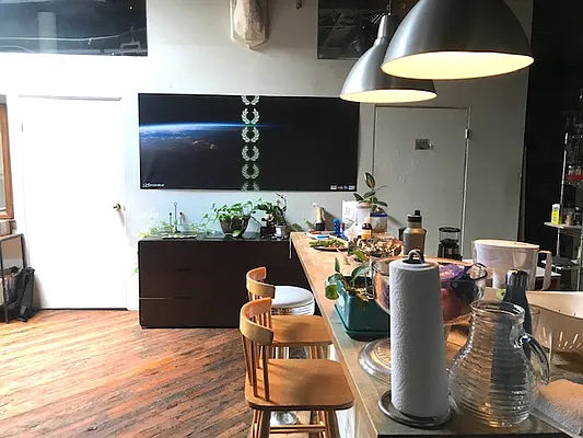 Rented by In Haus LLC | media 17