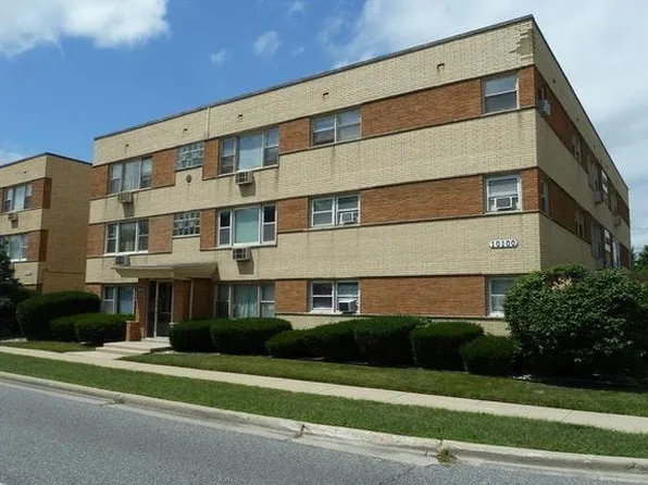 10104 S Pulaski Rd APT 2S, Oak Lawn, IL 60453