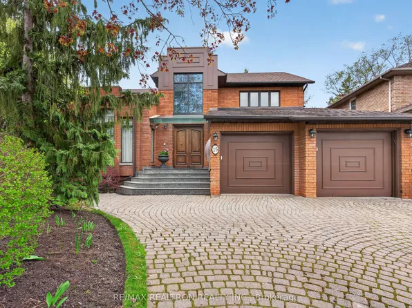 15 Sunforest Ct, Toronto, ON M2R 3W3