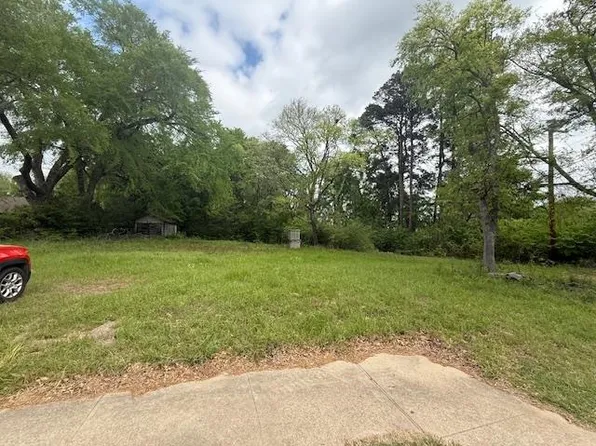 617 E Main St, Whitehouse, TX 75791