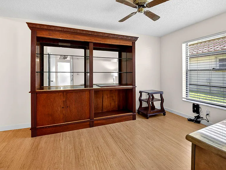 10938 Roebelini Palm Ct #B — Photo 23