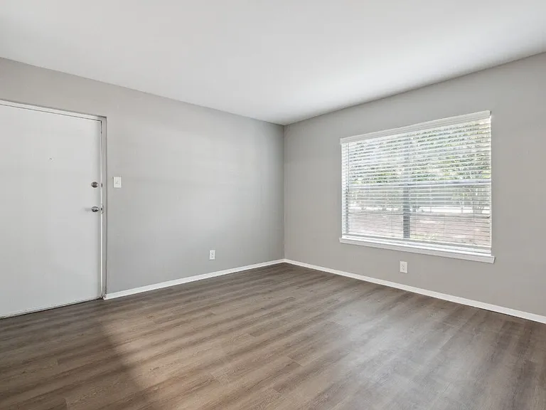 The Park Apartments — Photo 27