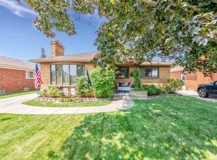 24841 Almond Ave, Eastpointe, MI